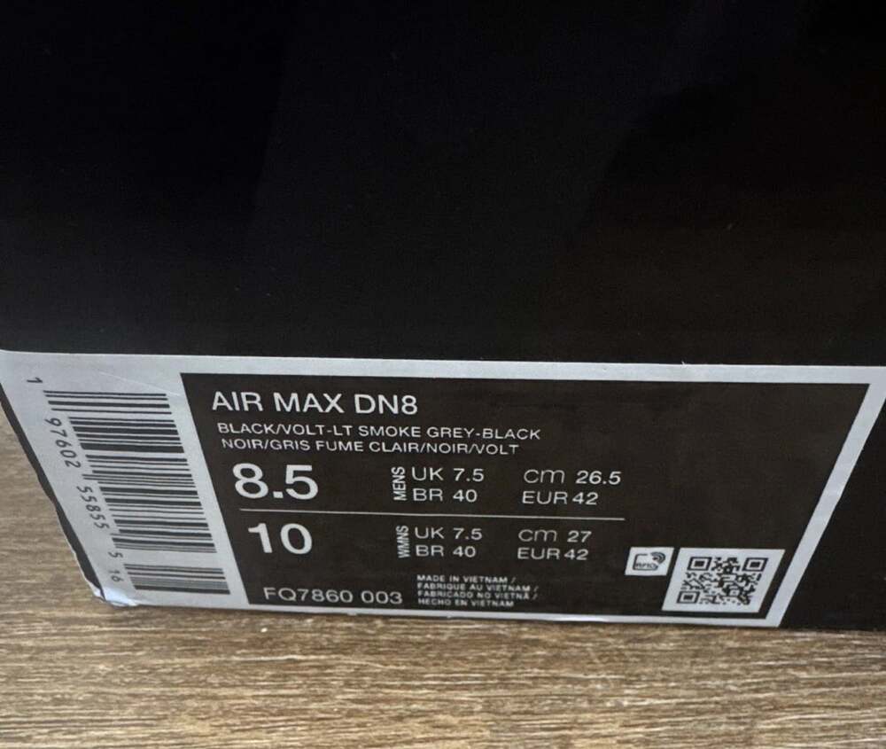 Nike Air Max DN8 Black/Volt/Light Smoke Grey | Men’s 8.5 Running Athletic Shoe - Picture 6 of 8
